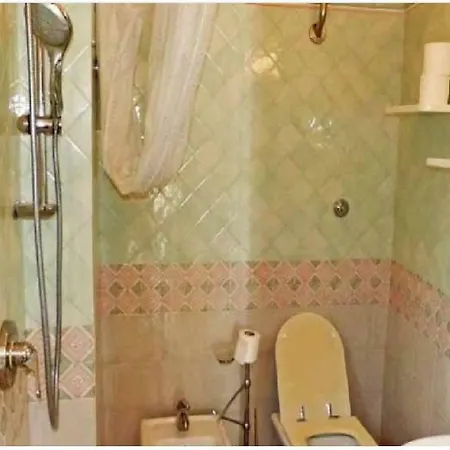 Casa Elena סקאלה
